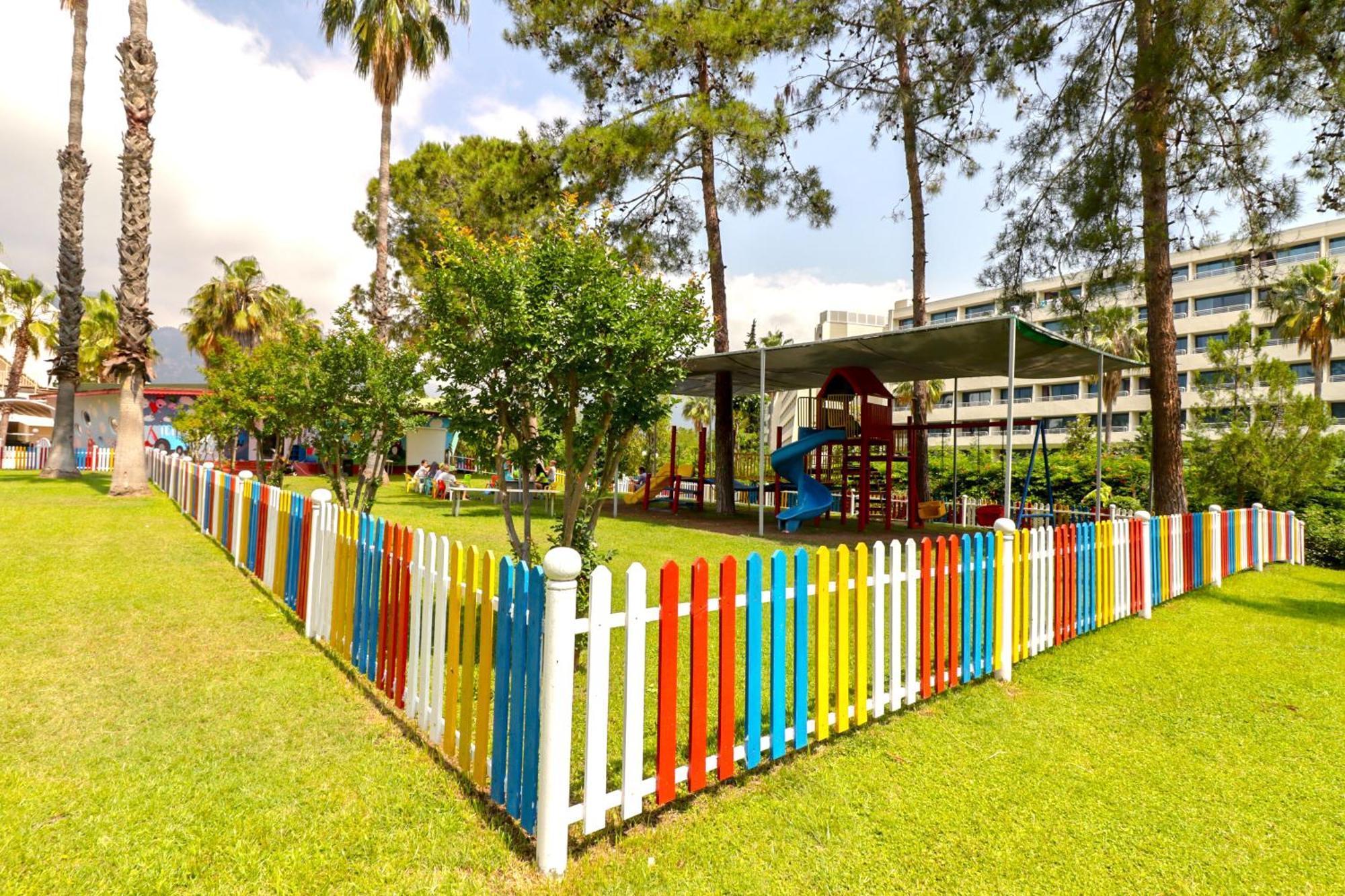 Queen'S Park Goynuk Hotel Kemer Exterior photo